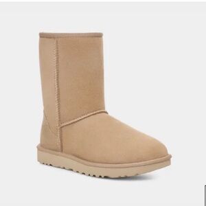 Kids, sand, classic Ugg boot